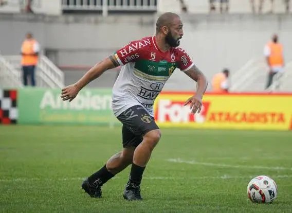 Diretoria do Brusque FC lamenta saída do Rodolfo Potiguar e aponta entraves em novo contrato