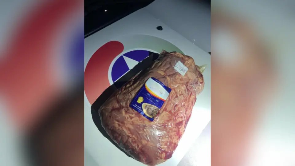 Suspeito tenta furtar carne e finge desmaio para enganar a polícia