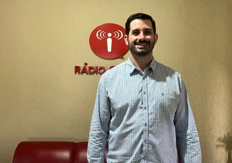 (VÍDEO) 100 dias de gestão: André Vechi detalha planos para transporte coletivo e esgoto