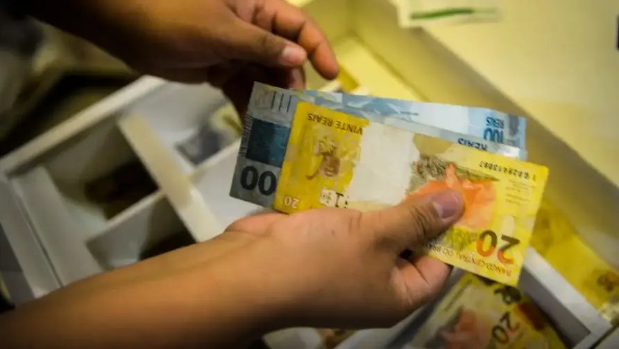 Governo propõe salário mínimo de R$ 1.630 em 2026
