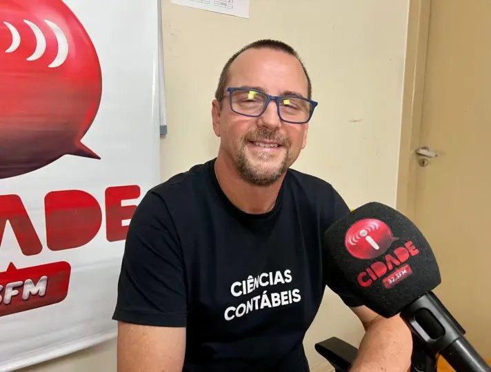 (VÍDEO) UNIFEBE orienta contribuintes na declaração do IR com projeto gratuito