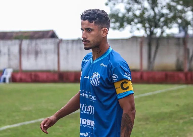 Zagueiro Vinicius Barcellos é anunciado pelo Carlos Renaux