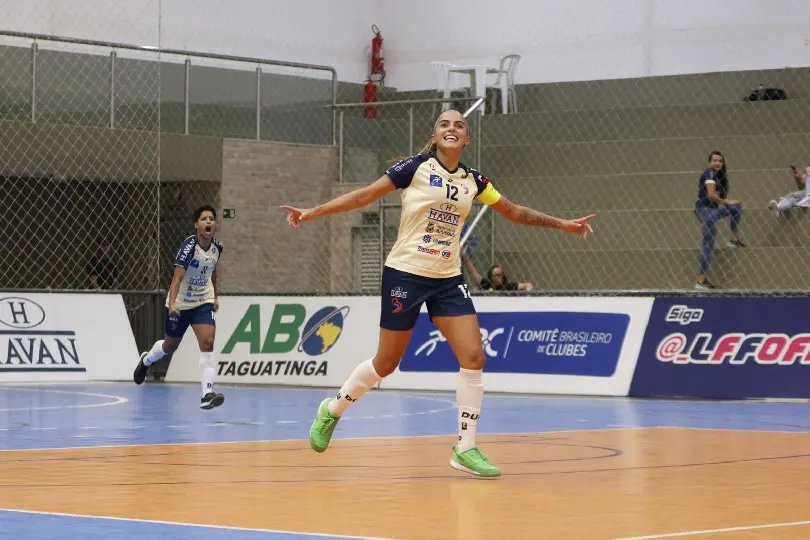 Barateiro vence fora de casa e segue firme na Liga Feminina