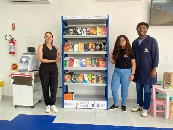 Biblioteca de Guabiruba e Secretaria de Saúde lançam estante de troca de livros na Policlínica
