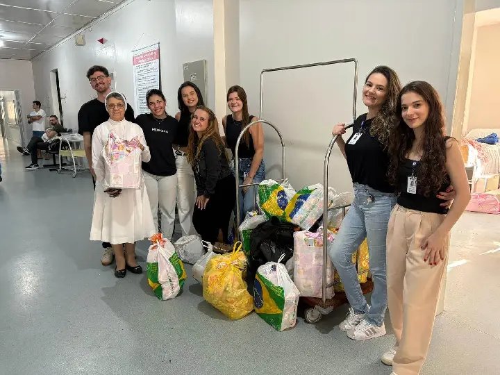 UNIFEBE leva carinho e cultura a hospitais com doação de brinquedos e livros