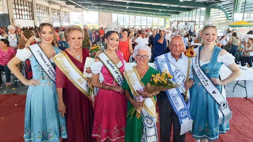 Pavilhão da Fenarreco é palco de festa para a Melhor Idade