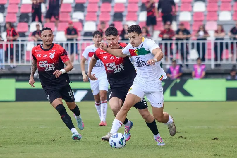 Brusque empata com o Athletico-PR no jogo de ida da Copa do Brasil