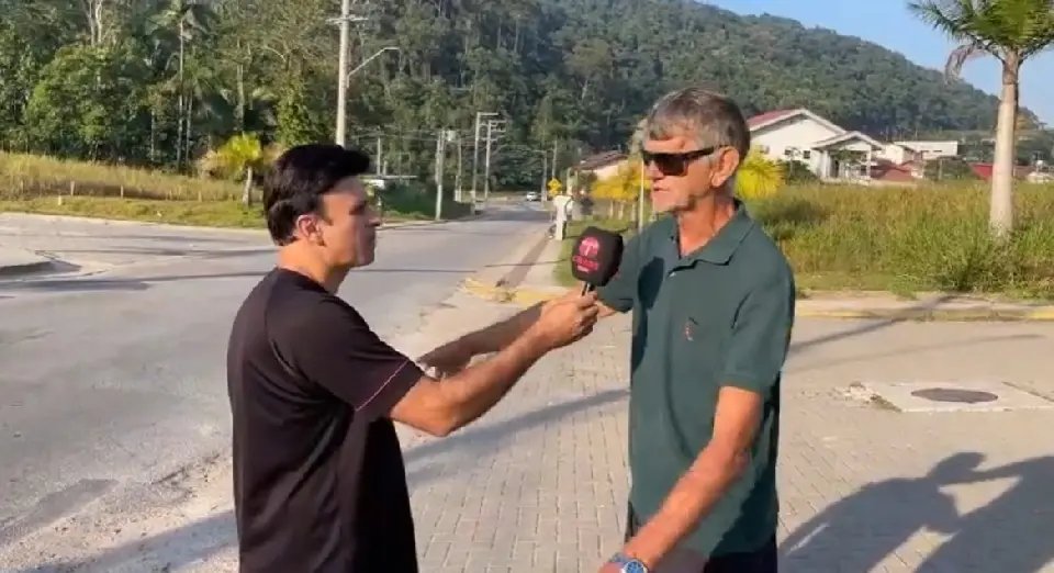 (VÍDEO) Trânsito, praça e UBS: morador do Bateas cobra soluções para problemas do bairro