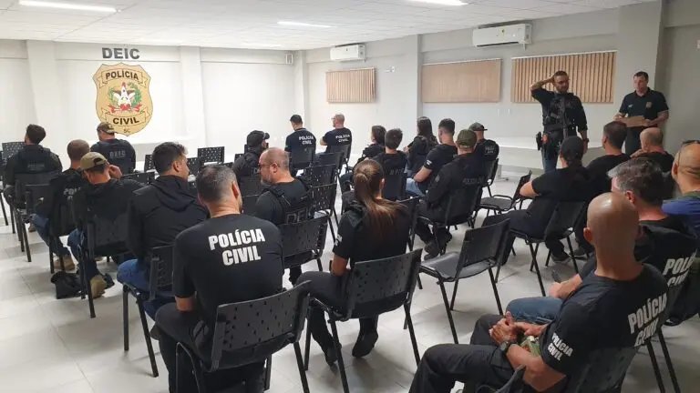 Polícia desmonta quadrilha que vendia veículos clonados pela internet