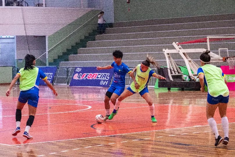 Barateiro enfrenta a APCEF, de Sergipe, pela Liga Feminina de Futsal
