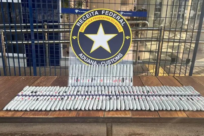Homem é preso com 126 canetas emagrecedoras em aeroporto