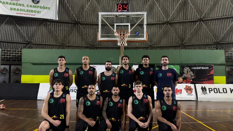 Brusque Basquete vence Osasco fora de casa e assume liderança do Brasileiro
