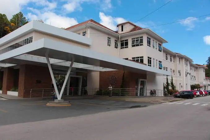 Paciente causa dano material no Pronto-Socorro do Hospital Azambuja