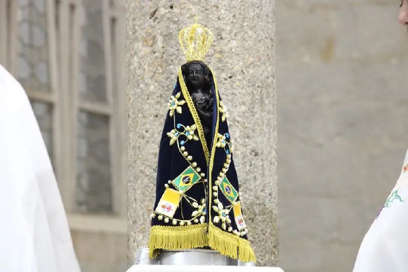 Imagem de Nossa Senhora Aparecida é restaurada e coroada no Caminho das Virtudes
