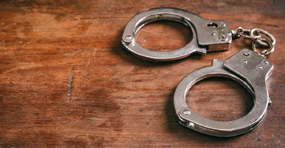 Polícia cerca imóvel no São Pedro e prende foragido da Justiça