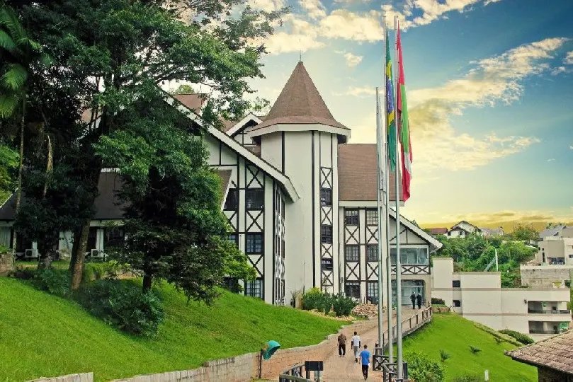 Prefeitura de Brusque abre vagas para processo seletivo  