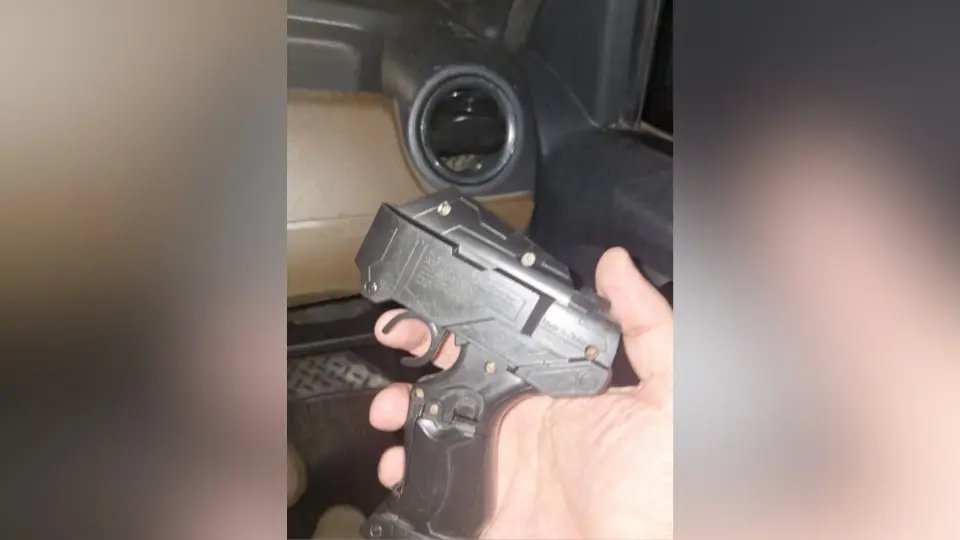 Suspeito faz pergunta à jovem antes de roubá-la: "acredita em assalto?"