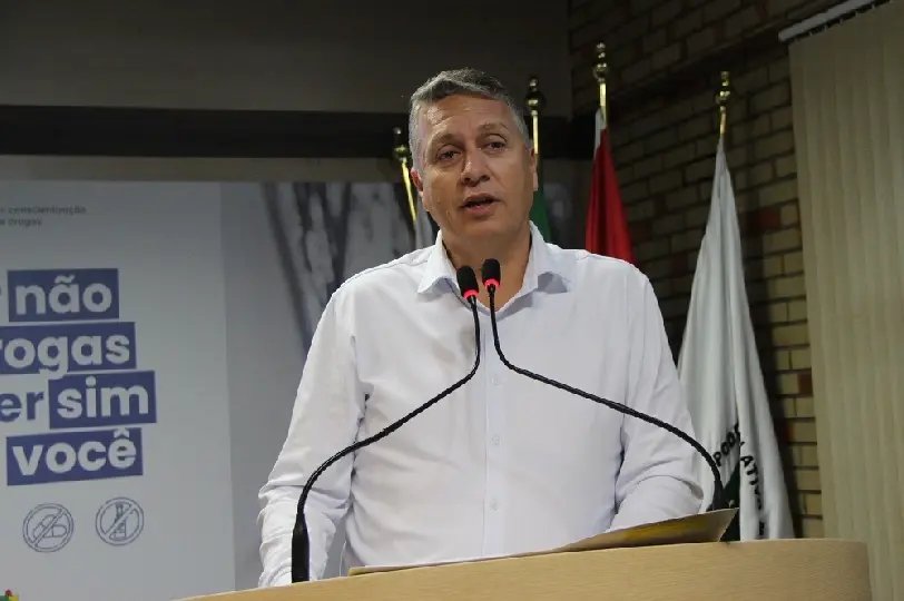 (VÍDEO) Vereador denuncia invasão em área industrial