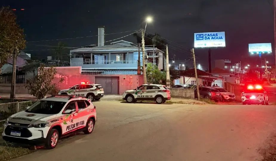 Assalto em residência termina com suspeito morto e outro preso