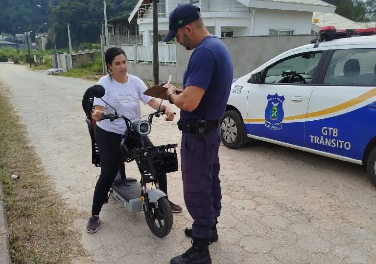 Brusque é a primeira cidade do Brasil a oferecer curso para condutores de autopropelidos