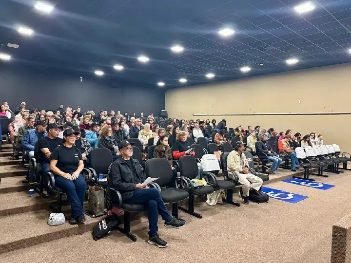 Conferência debate políticas para idosos em Brusque