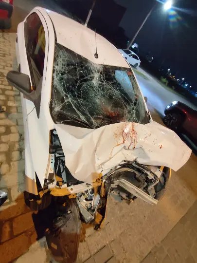 Motociclista morre e mulher fica ferida após colisão entre carro e moto