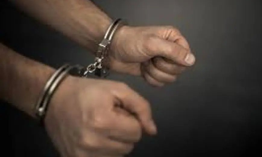 Homem é condenado a mais de 24 anos de prisão por matar a esposa e tentar matar o filho