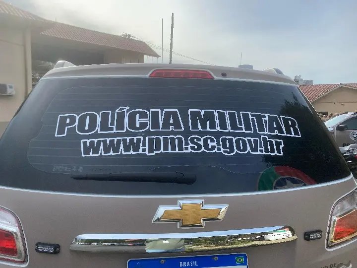 Polícia Militar cumpre mandado de prisão no bairro Azambuja
