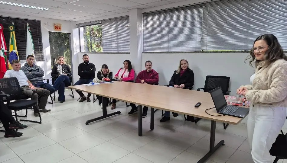 SAMAE promove palestra sobre desenvolvimento humano e comunicação