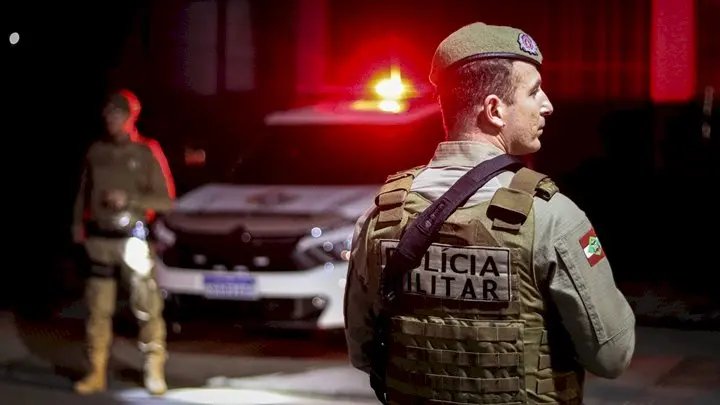 Casal é preso por manter idosa em cárcere privado e submetê-la a agressões