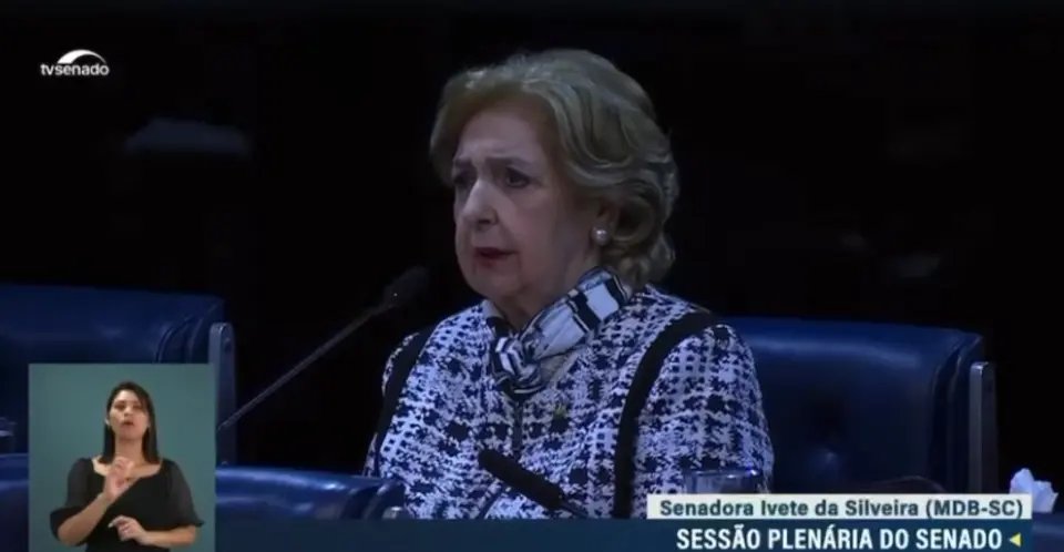 (VÍDEO) Senadora brusquense homenageia Hospital Azambuja pelos 123 anos no Senado Federal
