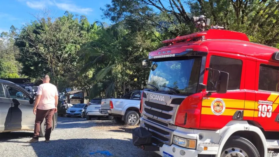 Em Botuverá: motorista que morreu ao cair com carro no rio tinha 18 anos
