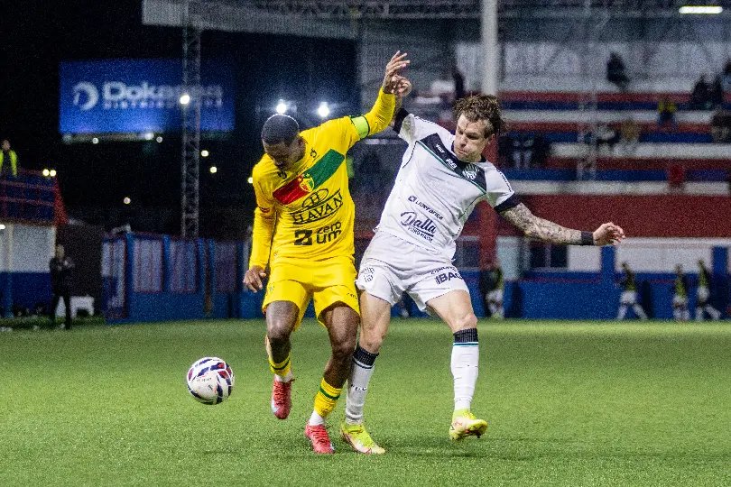 Apático, Quadricolor é derrotado pelo Figueirense em casa