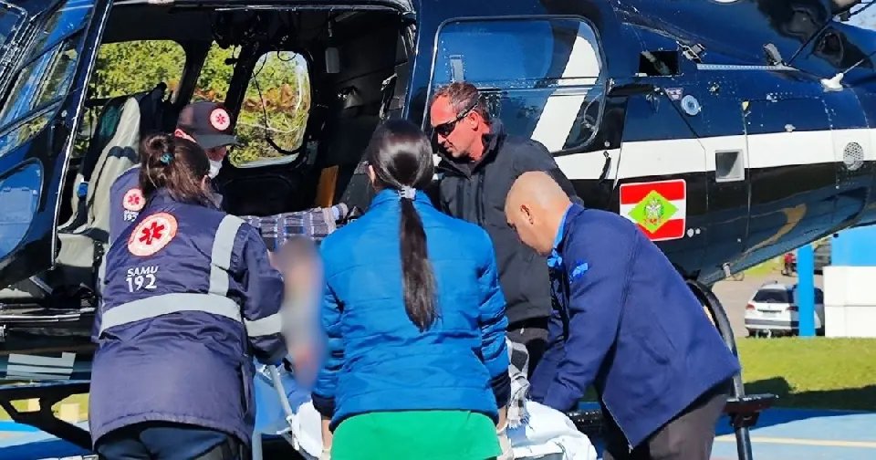 Jovem é ferido nos braços com motosserra após discussão em SC