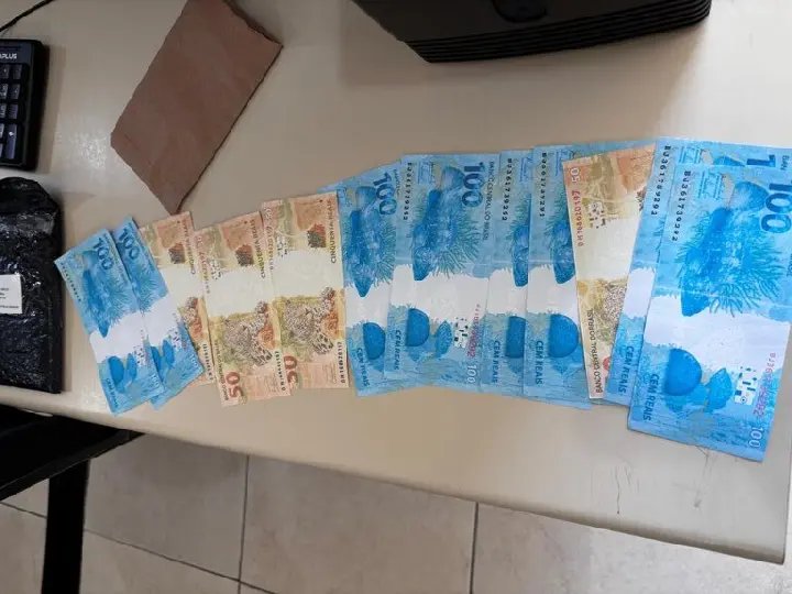 Polícia Federal apreende notas falsas com menor de 15 anos em SC