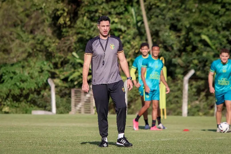 Treinador Bernardo Franco realiza primeiro treino no Brusque FC