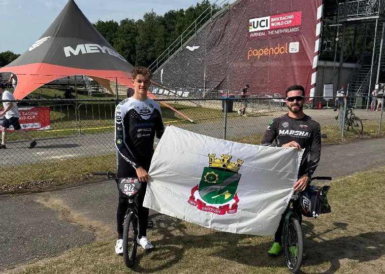 Atletas de Brusque são convocados para o Mundial de BMX Racing 2025
