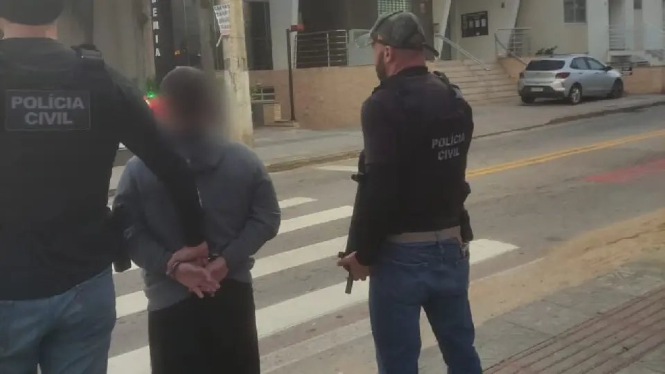 Polícia prende suspeitos do golpe do bilhete que fez idosa perder R$ 600 mil em SC