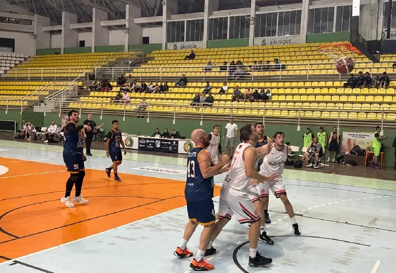 São Luiz conquista o título do basquete masculino nos Jogos Comunitários 