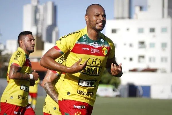 Brusque deve anunciar retorno do atacante Olávio nas próximas horas