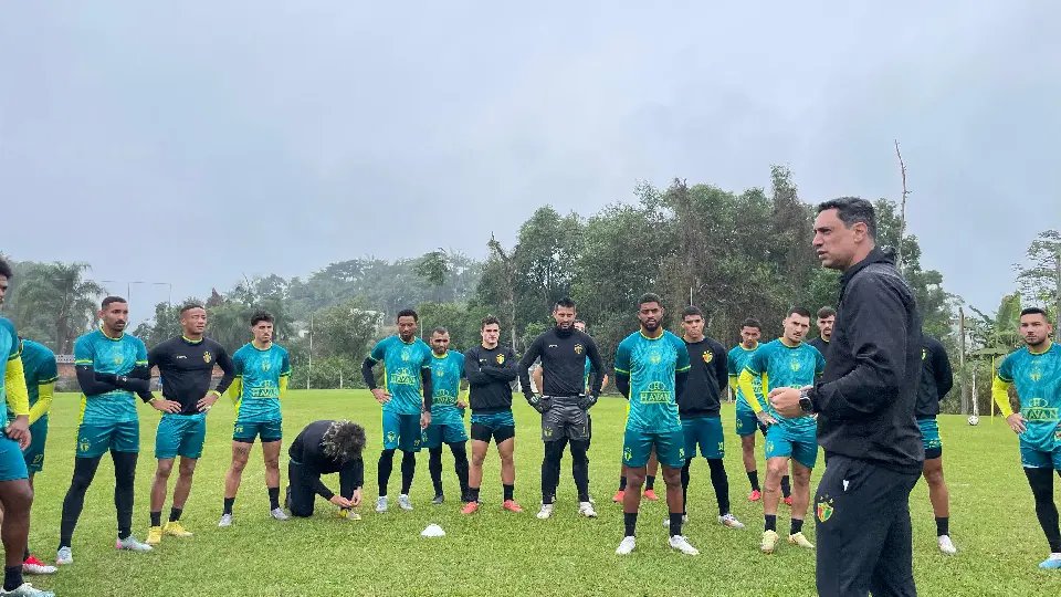 Brusque ajusta posicionamento de olho no Botafogo-PB