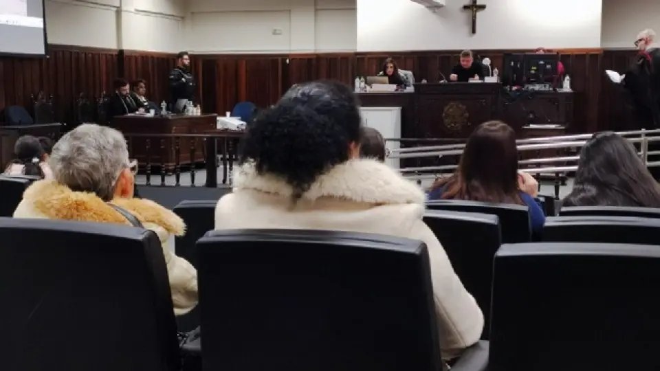  Homem que matou suposto rival que trocava mensagens com sua esposa cumprirá 14 anos 