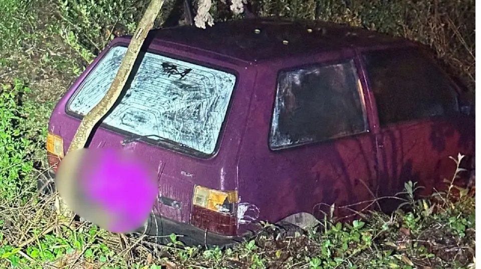 Carro caí em barranco e deixa mulher ferida no bairro Azambuja