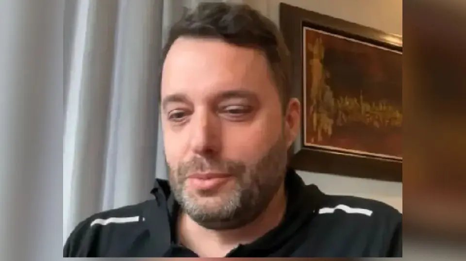 (VÍDEO) Autor brusquense lança livro e compartilha experiência de superação do câncer