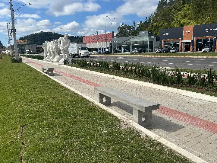 Paisagismo na “Gota de Acesso” em frente ao Pavilhão é finalizado