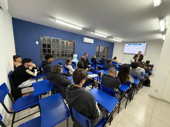 Timbó visita Brusque para conhecer curso pioneiro para autopropelidos