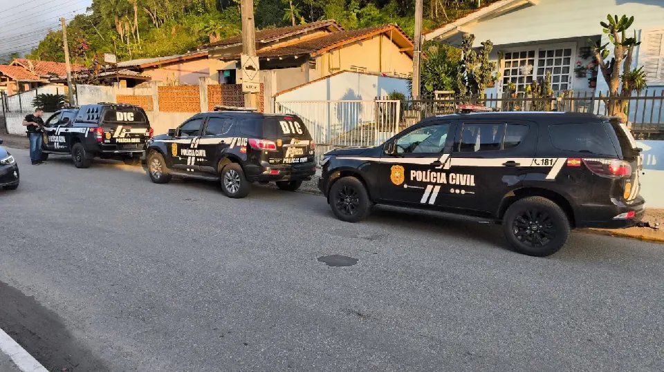 Mais de R$ 210 mil em drogas são retirados de circulação na cidade
