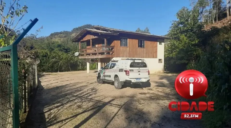 (VÍDEO) Autor do assassinato no Cedro Alto cumpre prisão domiciliar, diz delegado