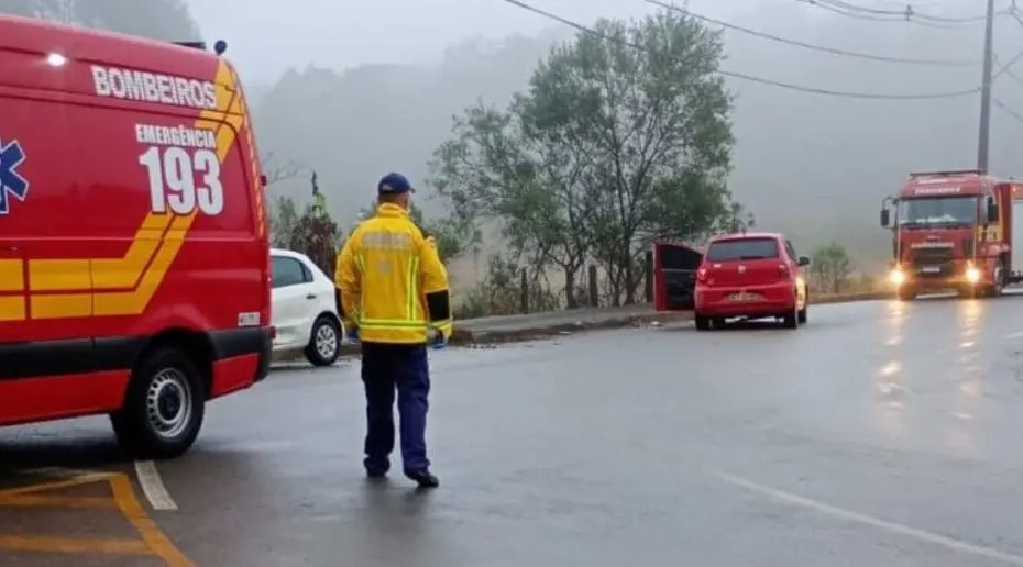 Grávida em trabalho de parto sofre acidente de trânsito