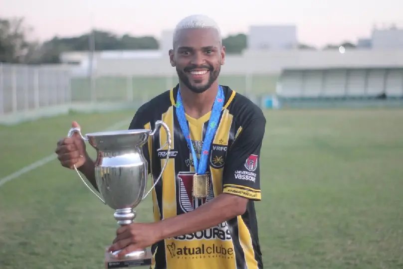 Quadricolor se movimenta no mercado e deve confirmar novo jogador 